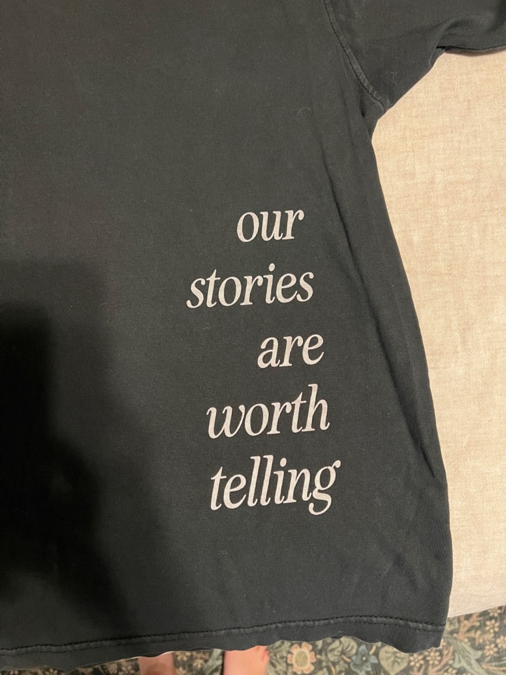ACOTAR Graphic Tee - Picture 4 of 7